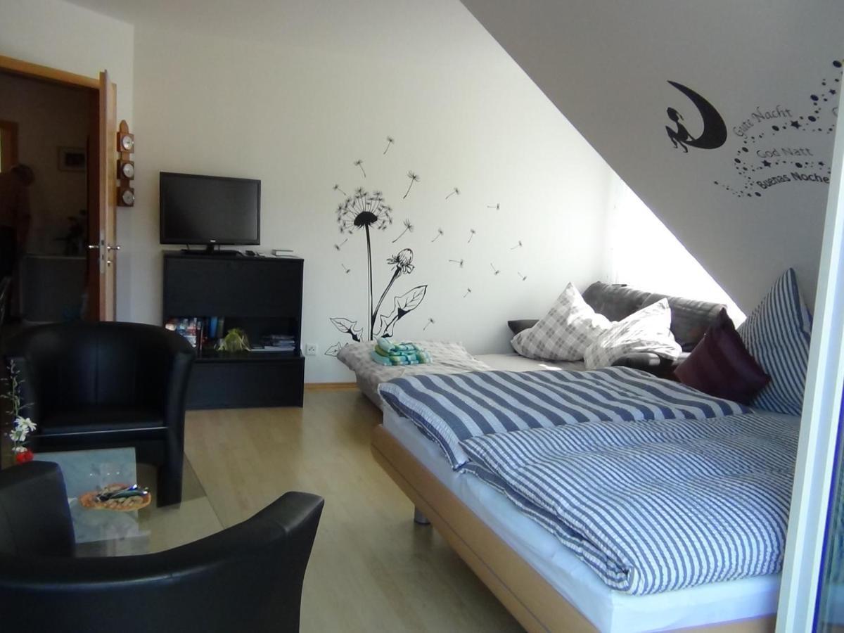 Haus Erika Am Weg Bed & Breakfast Kesswil Room photo